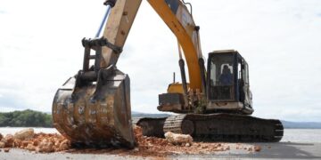 APORDOM repara muelle turístico y pesquero de Río San Juan tras fenómeno atmosféric