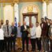 Presidente de la República  recibe en  palacio   ganadores  torneo  de Baloncesto Superior del  Distrito  Nacional