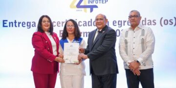 INFOTEP celebra graduación extraordinaria de 335 egresados como auxiliares de enfermería