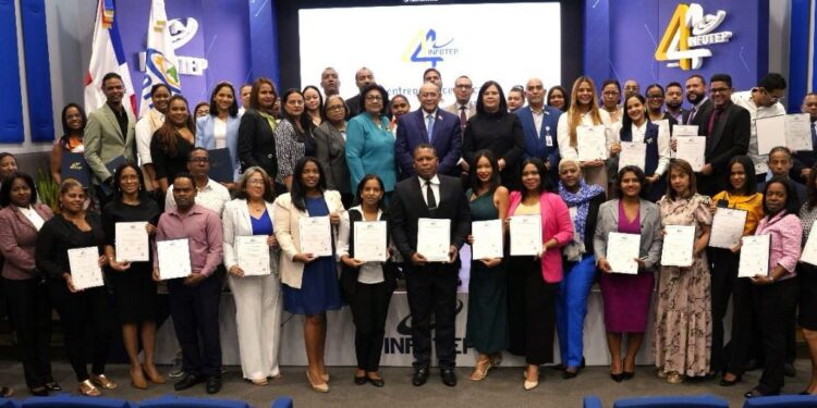 INFOTEP capacita en alta gerencia a más 120 altos ejecutivos y representantes de 52 empresas