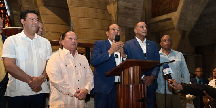 Presidente de Conatra encabeza celebración por Día Nacional del Chófer