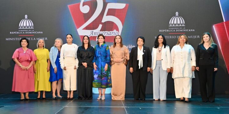 Ministerio de la Mujer conmemora el 25 aniversario del Día Internacional de la Eliminación de la Violencia contra las Mujeres