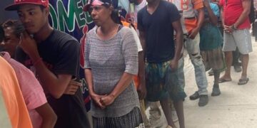 Comedores Económicos del Estado Dominicano (CEED) se mantiene dando asistencia alimentaria a comunidades afectadas por lluvias