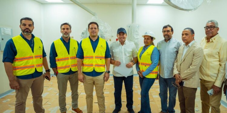 Ministro de la Presidencia supervisa construcción del Hospital San Vicente de Paul en San Francisco de Macorís