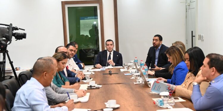 Diputados reciben a autoridades para mejorar el Sistema Dominicano de la Calidad
