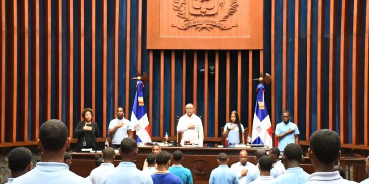 Senador de Elías Piña Realiza Visita Guiada Liceo Francisco del Rosario Sánchez de Juan Santiago