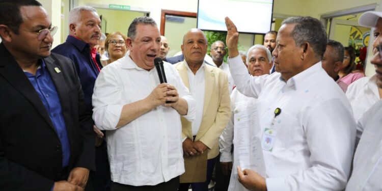 Coopnama Posesiona encargados regionales en Neyba y La Vega.