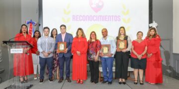 FOMUDEVI realiza la IV edición de Desayuno-Conferencia por el mes de la Familia