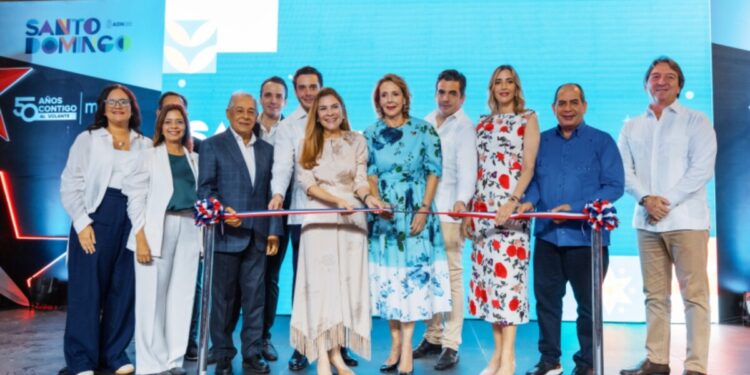 Alcaldesa Carolina Mejía y Grupo Magna presentan nuevo parque Ambiental Los Próceres convertido en cruce peatonal seguro