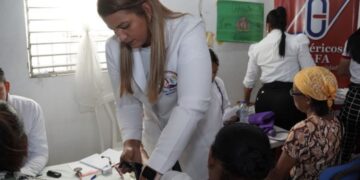 Desarrollo de la Comunidad interviene Capotillo con jornada asistencial