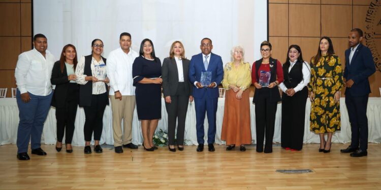 Departamento Aeroportuario gana 3 de 4 categorías en campaña Dominicana Sin Corrupción