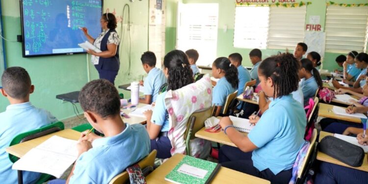 El Minerd y el MAP convocan al Premio a la Calidad Educativa (PRECE) 2025