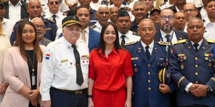 Interior y Policía impulsa dignificación y fortalecimiento de los cuerpos de bomberos en todo el país