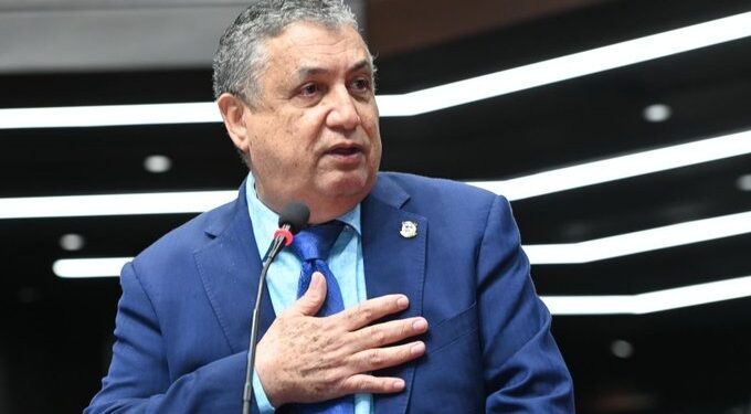 Gustavo Sánchez: Me veré obligado a someter una propuesta de juicio político contra jueces del Tribunal Constitucional