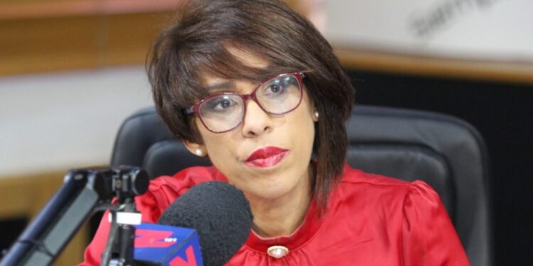 Susana Gautreaux llama a replicar sistemas eléctricos aislados para evitar apagones