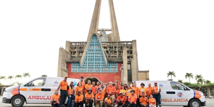 Defensa Civil presente en Basílica de Higüey; institución cuida miles de creyentes en el “Día de La Altagracia”