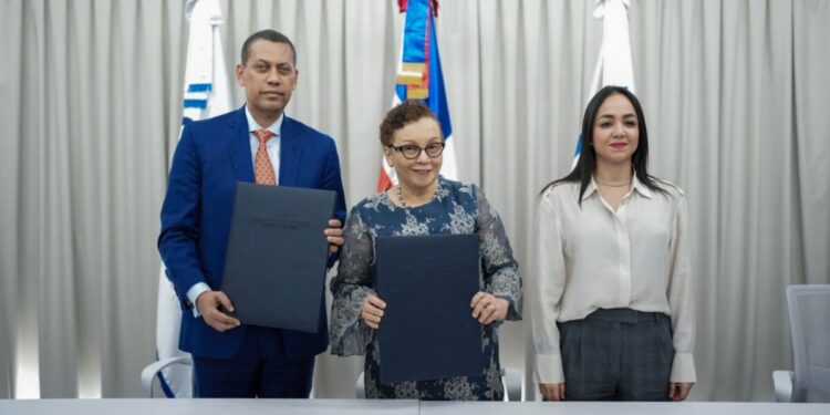 Ministerio Público e INDOTEL firman acuerdo para mejorar la seguridad y el control interno en el Sistema Penitenciario