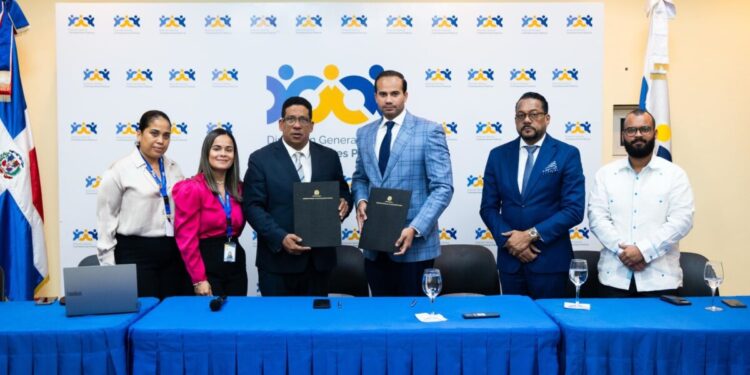 La DGCP y ANIPARD firman acuerdo para promover la sostenibilidad en la construcción de obras públicas