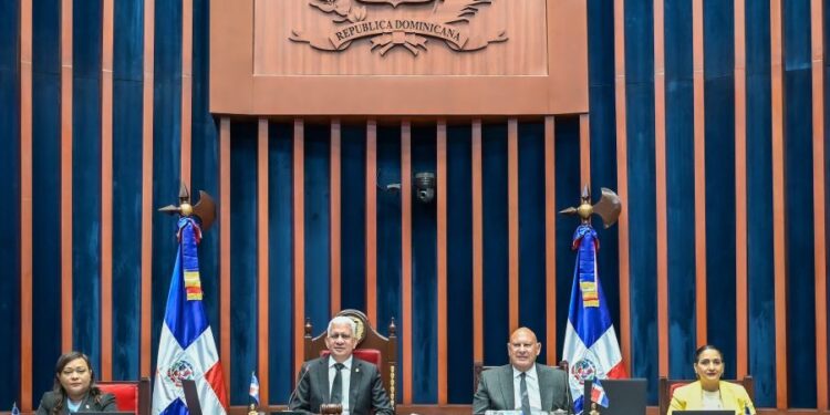 Senado declara de urgencia y aprueba modificaciones a Ley de Residuos Sólidos de la República Dominicana