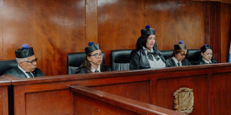 Provincia Santo Domingo continúa tendencia a disminuir la mora judicial 