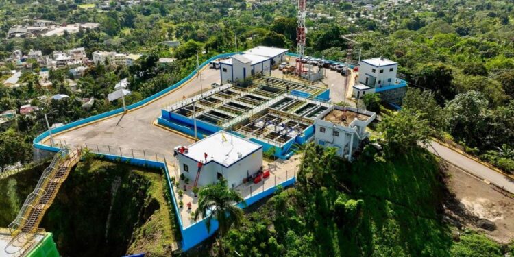 Presidente Luis Abinader y Wellington Arnaud dejan inaugurado acueducto Miches-Zona Turística, provincia El Seibo