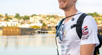 Joven Británico Callum Bates caminará 570 kilómetros por la educación en RD