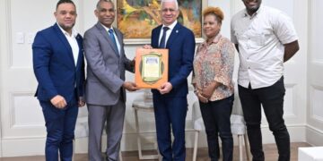 CIPREGRAL reconoce a Ricardo de los Santos por aportes a apertura a la prensa, méritos legislativos y contribuir en desarrollo de RD