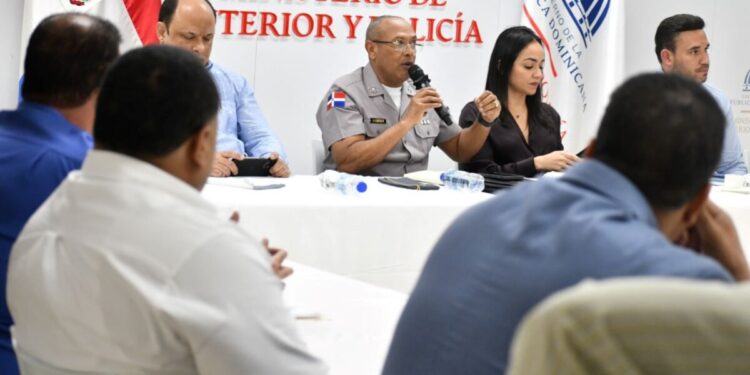 Gobierno y musicologos dialogan sobre contaminación sonica y zonas de tolerancia