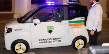 Centro dona vehículo eléctrico a la DIGGESETT El sector privado fortalece a la DIGESETT