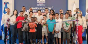 Vicepresidenta Peña y ministro kelvin Cruz entregan dos obras y dan picazos en Dajabón