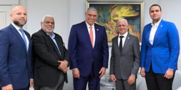 Presidente del Senado anuncia respaldo a proyectos en favor de la diáspora