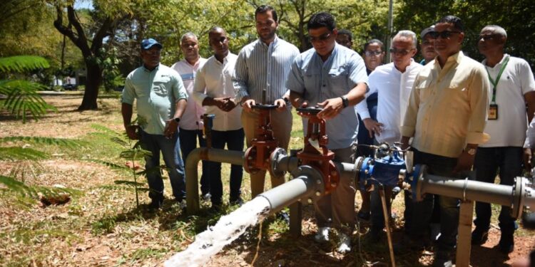 Director de la CAASD supervisa obras que seguirán optimizando el abastecimiento y suministro de agua en el DN
