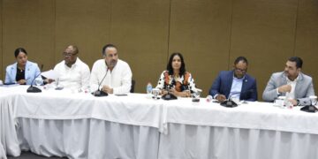 Director de INEFI acude a Comisión de Deportes de la Cámara de Diputados y explica trabajo a favor de deporte escolar