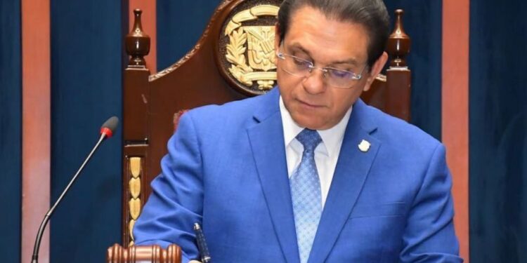 Senador Daniel Rivera somete proyecto que establece el 7 de diciembre como “Día de Ercilia Pepín” y la declara Heroína Nacional