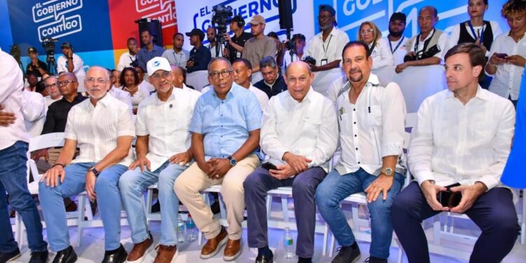 Comedores Económicos entrega miles de kits de raciones crudas y alimentos cocidos en tercera jornada de inclusión de “Gobierno Contigo”