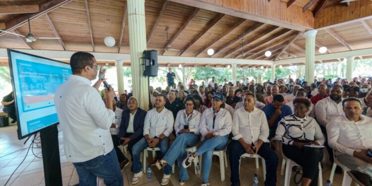 Liga Municipal Dominicana Lidera Iniciativas del Gobierno en Monte Plata