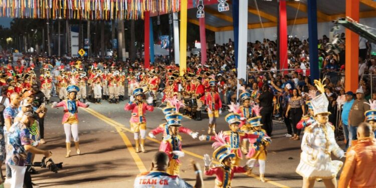 Alcaldía celebra exitosa y ordenada edición del Carnaval del Distrito Nacional 2025