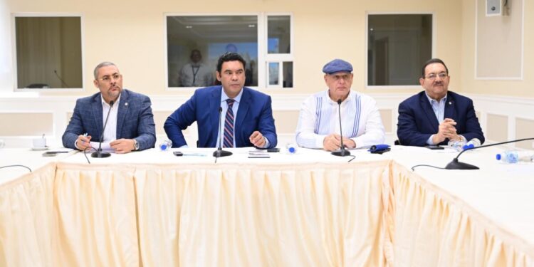 Comisión Especial que estudia modificaciones al Código Laboral termina de escuchar sectores; entra en fase de análisis artículo por artículo