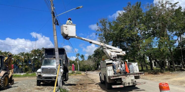 Junta Municipal de Gonzalo y Edeeste realizarán programa de iluminación y electrificación en sectores de la demarcación