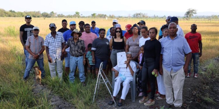 PARCELEROS DE LA REFORMA AGRARIA DE SAN JUAN REVELAN ESTÁN AL BORDE DE LA MUERTE POR LA PRESIÓN DE MAFIAS QUE BUSCAN DESPOJARLOS DE SUS PREDIOS.-