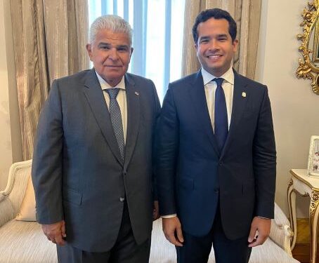 Omar Fernández conversa con presidente de Panamá temas de interés común