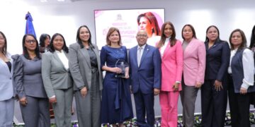 Vicepresidenta de la República dicta conferencia sobre los avances de las mujeres dominicanas, en la Cámara de Diputados