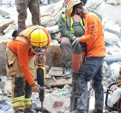 Defensa Civil lidera tres de los equipos de busqueda en derrumbe Jet Set