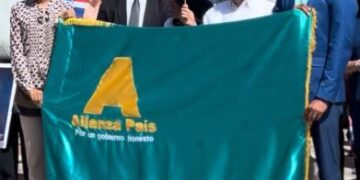 Guillermo Moreno honra a los héroes de la Revolución de Abril y condena la segunda intervención estadounidense