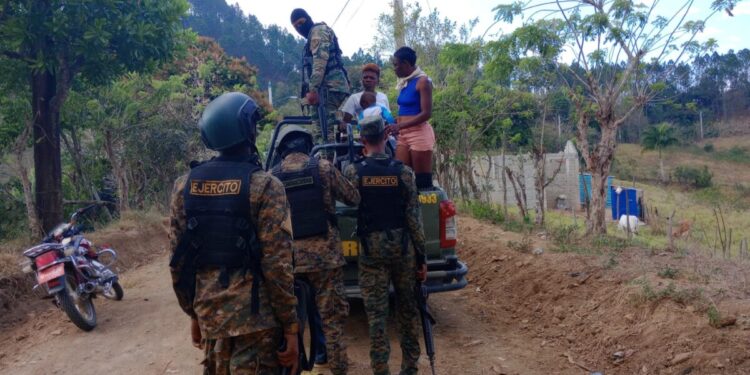Ejército envía a la justicia a 231 personas por tráfico de indocumentados y contrabando