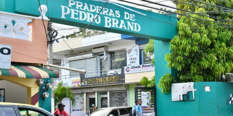 Residentes de Pedro Brand celebran traslado del peaje de la autopista Duarte al kilómetro 32.