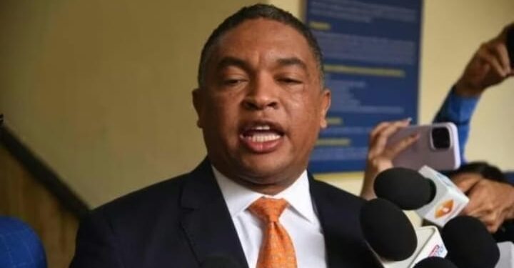 Yván Lorenzo dice Gobierno demuestra «incoherencia» sobre amenaza representan bandas haitiana