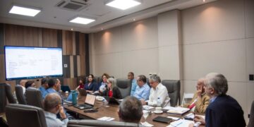 Ministro De Camps dispone con anticipación la conformación de la comisión que organizará el año escolar 2025-2026