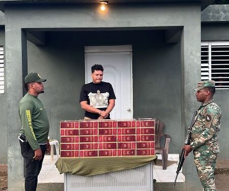 En tres vehículos confiscan más de 77 mil cigarrillos de contrabando ocultos en diferentes compartimentos