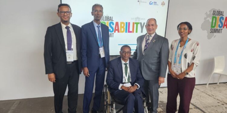 Yovany Moya participa en Cumbre Mundial sobre Discapacidad en Berlín